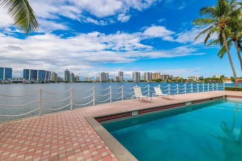 18260 N Bay Rd # 316, Sunny Isles Beach FL 33160