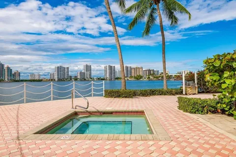 18260 N Bay Rd # 316, Sunny Isles Beach FL 33160