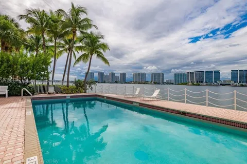 18260 N Bay Rd # 316, Sunny Isles Beach FL 33160