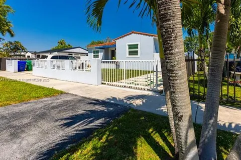 265 NW 64th Ct, Miami FL 33126