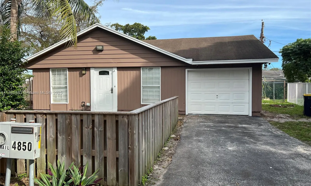 4850 SW 25th Ave, Dania Beach FL 33312