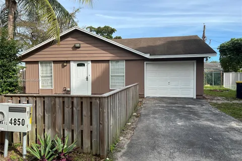 4850 SW 25th Ave, Dania Beach FL 33312