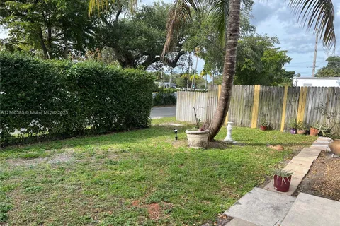 4850 SW 25th Ave, Dania Beach FL 33312