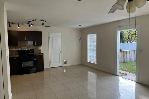 4850 SW 25th Ave, Dania Beach FL 33312