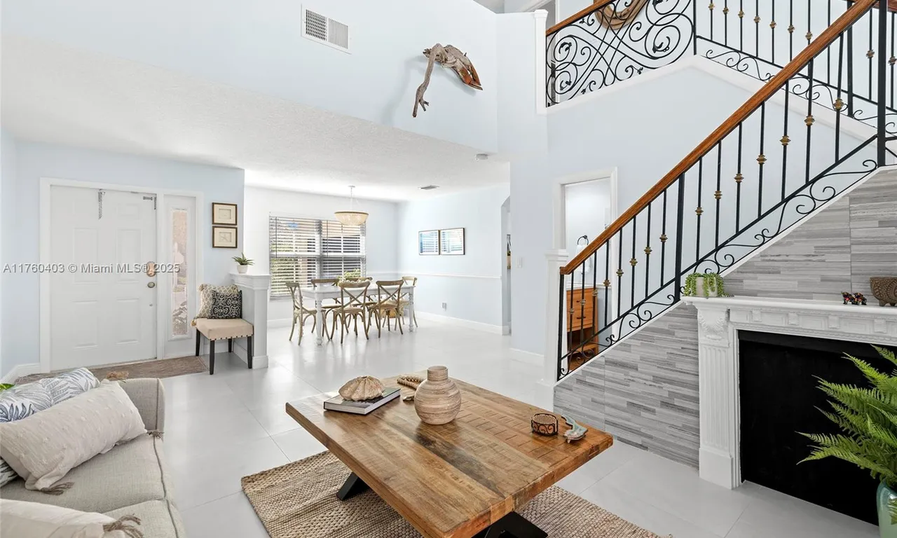4735 NW 6th Pl, Coconut Creek FL 33063