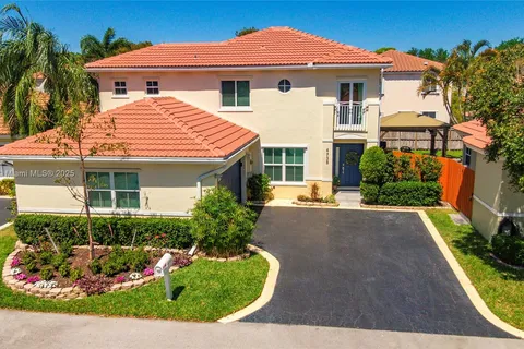4735 NW 6th Pl, Coconut Creek FL 33063
