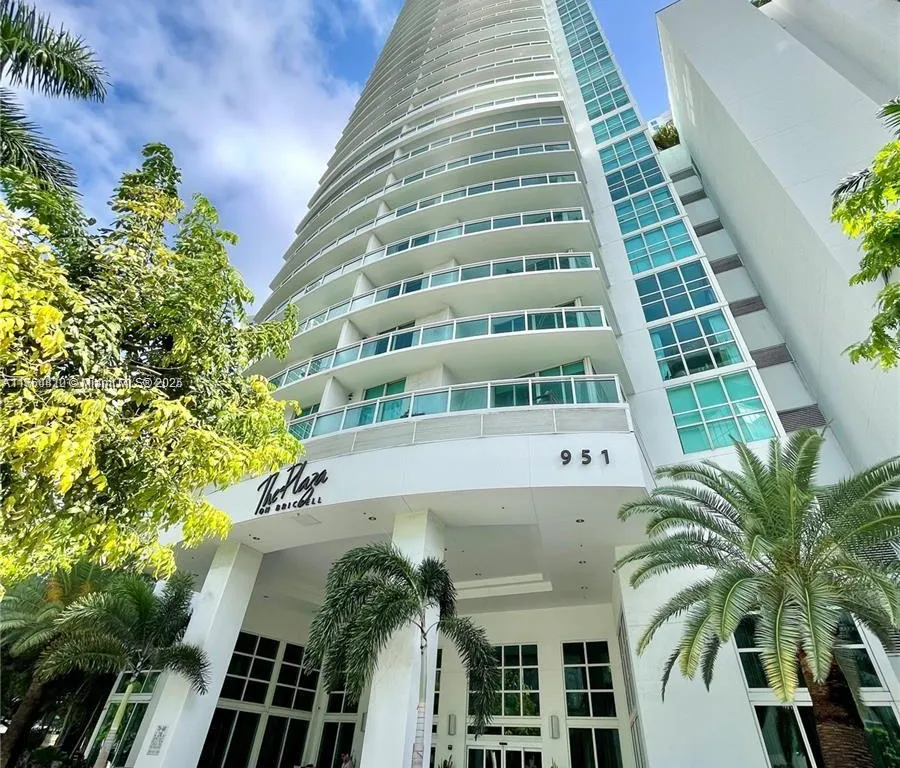 951 Brickell Ave # 3403, Miami FL 33131