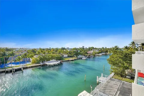 10000 W Bay Harbor Dr # 403, Bay Harbor Islands FL 33154