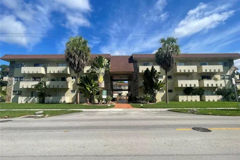 7505 SW 82 ST # 301, Miami FL 33143