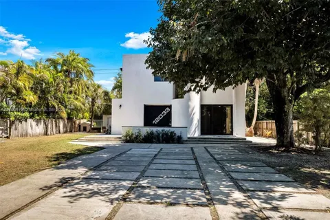 12033 SW 82nd Ave, Pinecrest FL 33156