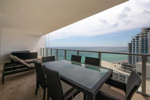 3101 S Ocean Dr # 2204, Hollywood FL 33019