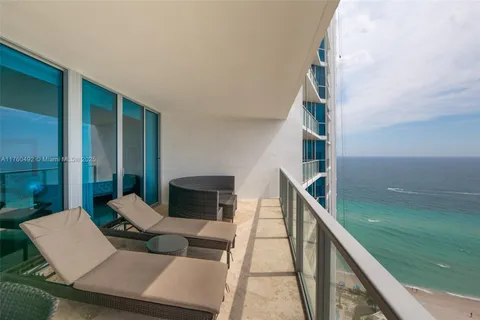 3101 S Ocean Dr # 2204, Hollywood FL 33019