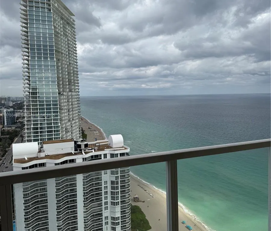 16699 Collins Ave # 3905, Sunny Isles Beach FL 33160