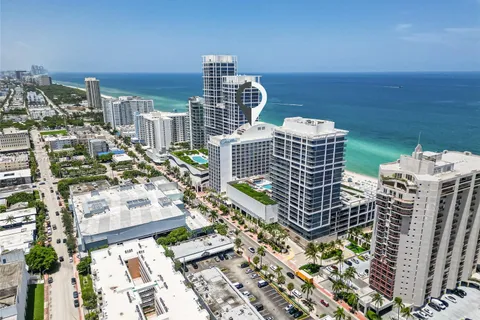 6801 Collins Ave # 214, Miami Beach FL 33141