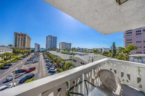 3113 S Ocean Dr # 506, Hallandale Beach FL 33009