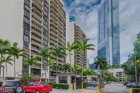 1450 BRICKELL BAY DRIVE # 805, Miami FL 33131