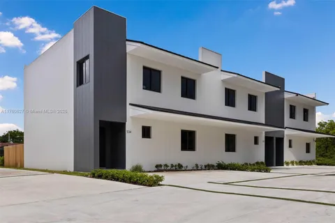 534 NW 7th St # 1, Florida City FL 33034