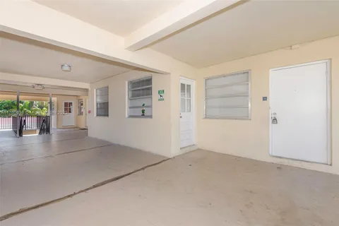 1100 NE 1st Ct # 303, Hallandale Beach FL 33009