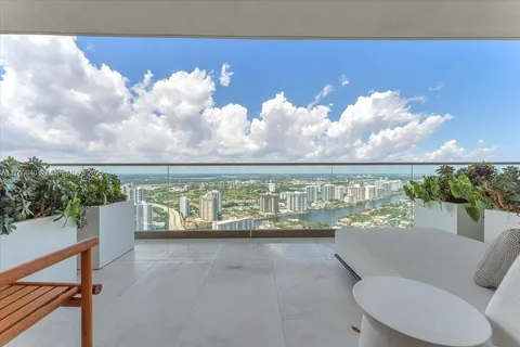 18975 Collins Ave # 5302, Sunny Isles Beach FL 33160