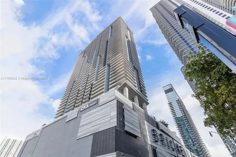 88 SW 7th St # 2401, Miami FL 33130