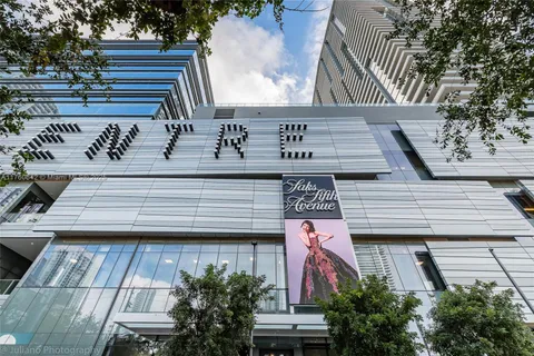 88 SW 7th St # 2401, Miami FL 33130