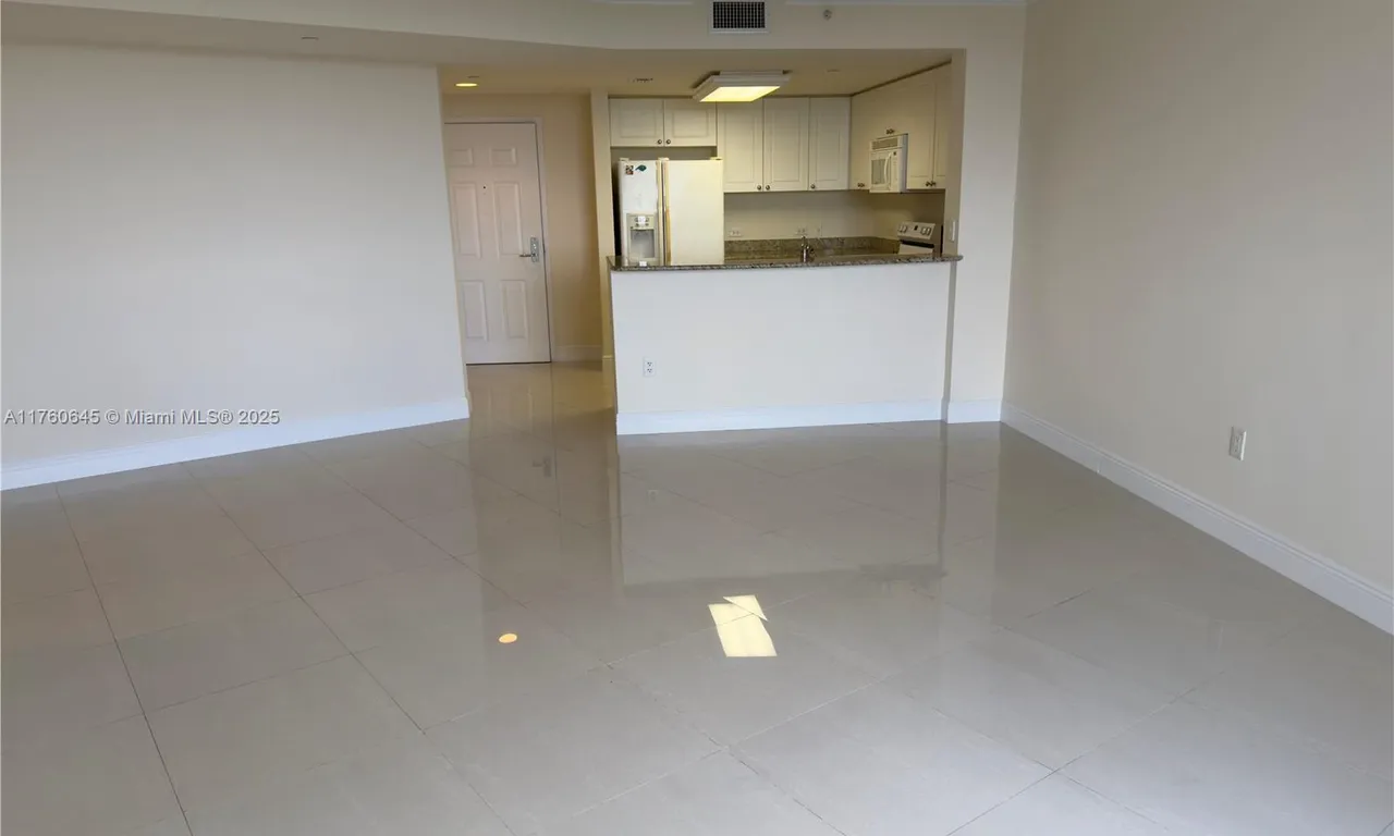 19501 W Country Club Dr # 911, Aventura FL 33180