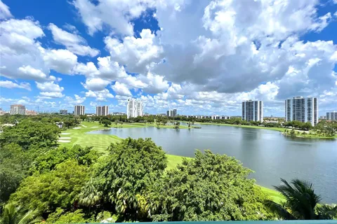 20000 E Country Club Dr # 806, Aventura FL 33180