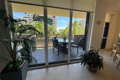 161 Crandon Blvd # 323, Key Biscayne FL 33149