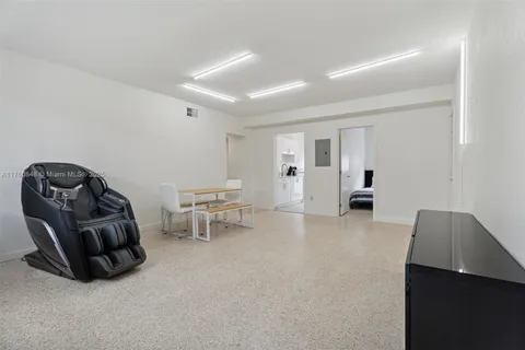 835 80th St # 4, Miami Beach FL 33141