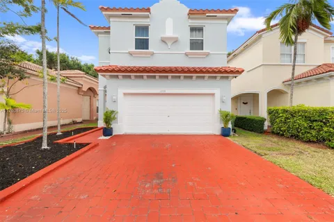 2328 NE 37th Ter, Homestead FL 33033