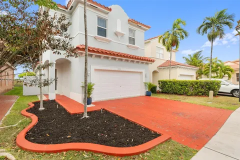 2328 NE 37th Ter, Homestead FL 33033