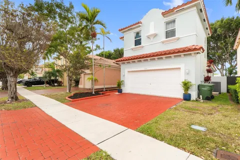 2328 NE 37th Ter, Homestead FL 33033