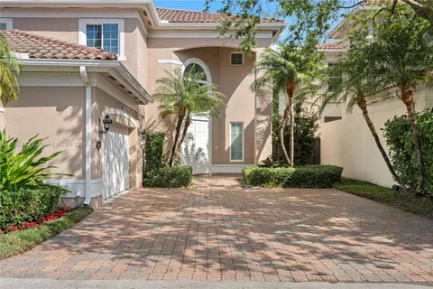 3943 194th Trl # 3943, Sunny Isles Beach FL 33160