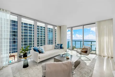 6799 Collins Ave # 902, Miami Beach FL 33141