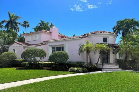 1056 Harrison St, Hollywood FL 33019
