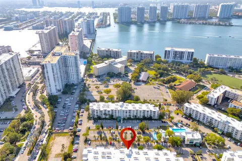 17560 Atlantic Blvd # 409, Sunny Isles Beach FL 33160