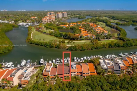 6008 Paradise Point Dr # 6008, Palmetto Bay FL 33157