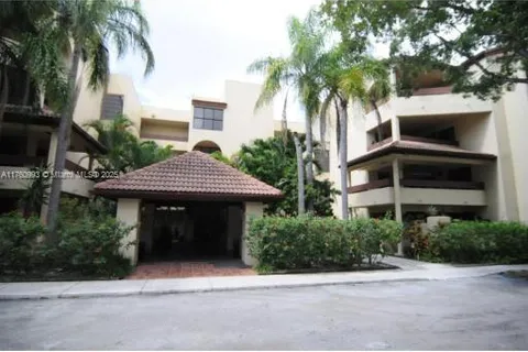 8800 SW 123 CT # J204, Miami FL 33186