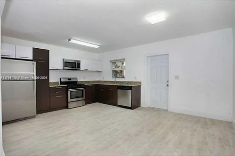 1125 9th St # 2, Miami Beach FL 33139