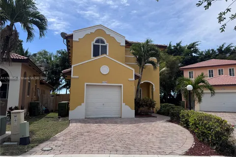 4104 NE 9th St, Homestead FL 33033