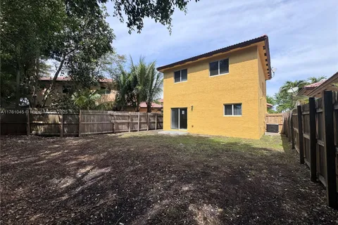 4104 NE 9th St, Homestead FL 33033