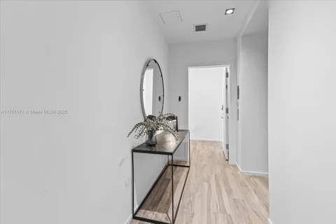 801 S Miami Ave # 5509, Miami FL 33130