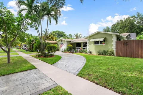 5421 Buchanan St, Hollywood FL 33021