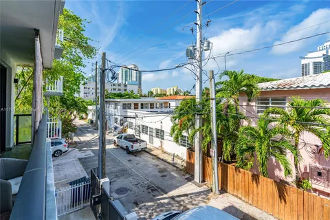 350 Meridian Ave # 202, Miami Beach FL 33139