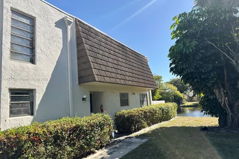 1501 NW 90th Way # 1501, Pembroke Pines FL 33024