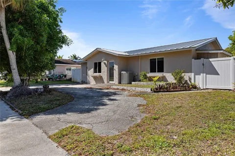 405 SW 73rd Ave, North Lauderdale FL 33068