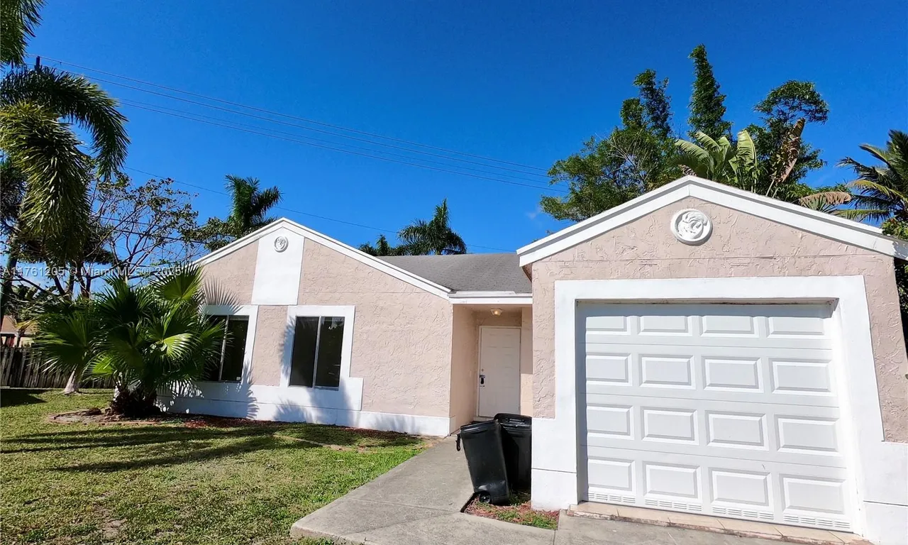 18766 Cloud Lake Cir, Boca Raton FL 33496