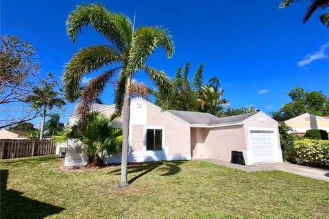 18766 Cloud Lake Cir, Boca Raton FL 33496