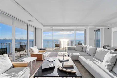 881 Ocean Dr # 11H, Key Biscayne FL 33149