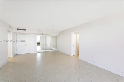 9 Island Ave # 2406, Miami Beach FL 33139